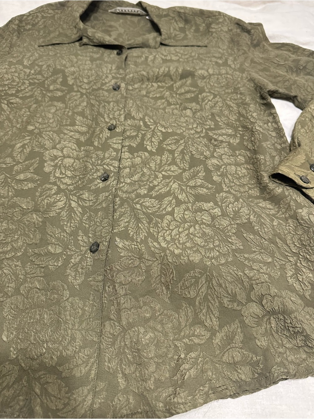 Floral button down - Picture 4 of 4